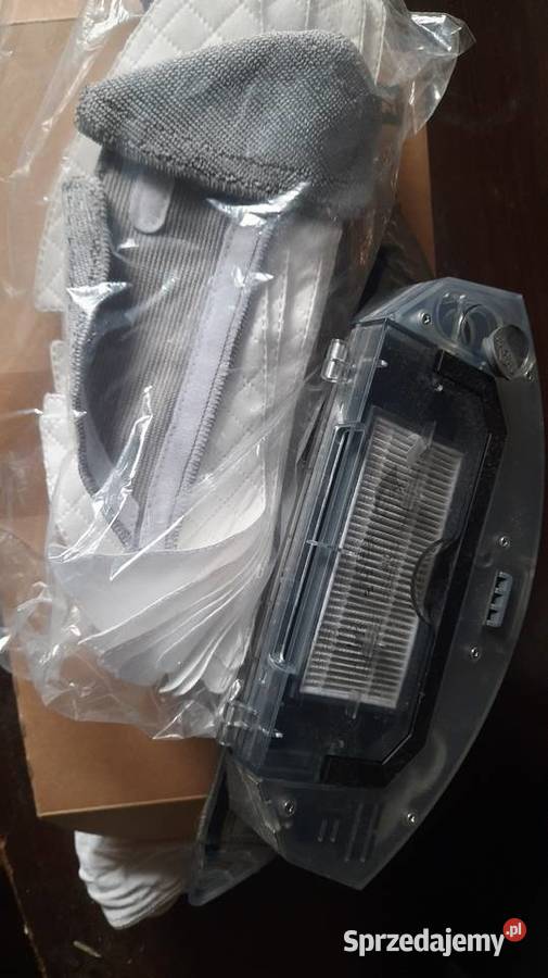 Stacja myjaca plus dodatki do robota Realme Żnin