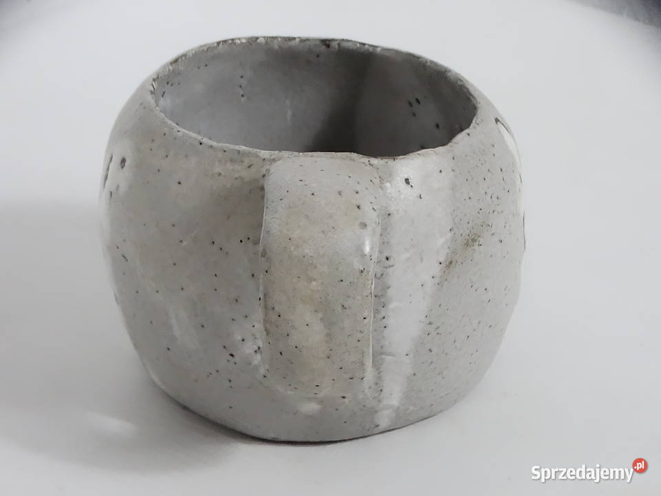 Ręcznie robiony kubek ceramiczny Surowy Design Biłgoraj