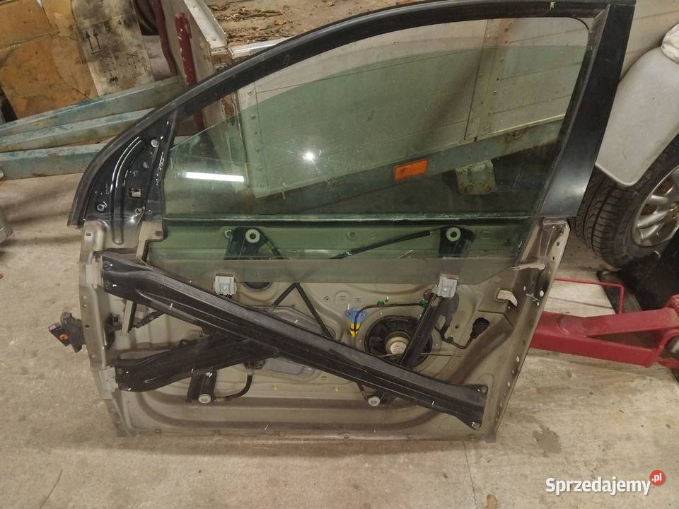 Golf 5 dzwi lewy przód Rok produkcji 2004