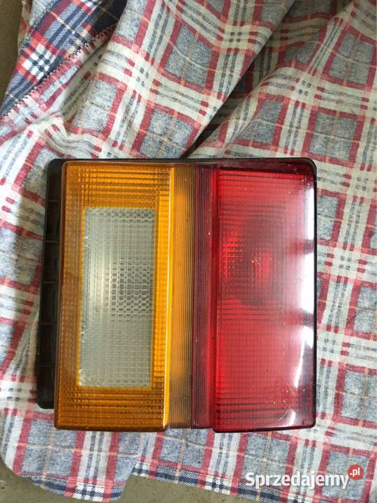 Lampy reflektory kierunkowskazy Audi 100 c3 Tychy