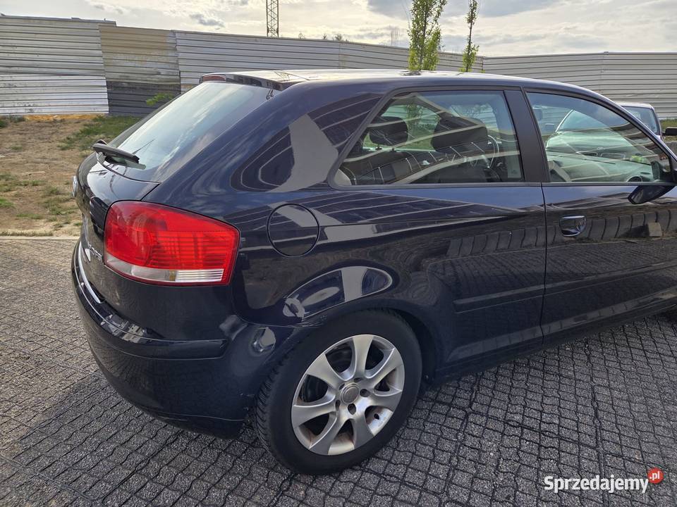 Audi A3 8P 20 FSI 3d uszkodzony 1984cm3 Lublin