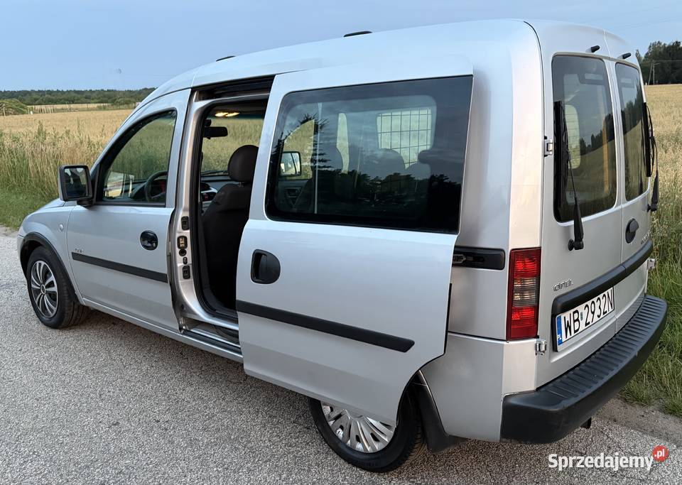 OPEL Combo Salon VAN Furgon 17 DI Isuzu srebrny Combo Warszawa