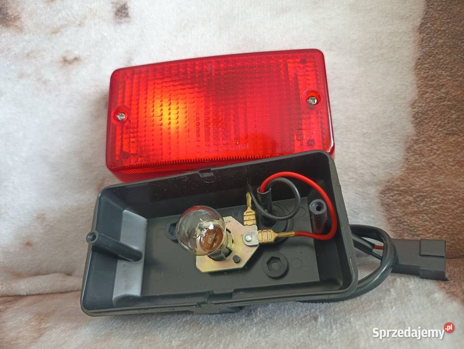 Nowa lampa przeciwmgielna Fiat 126p kompletna Rok produkcji 2005 opolskie