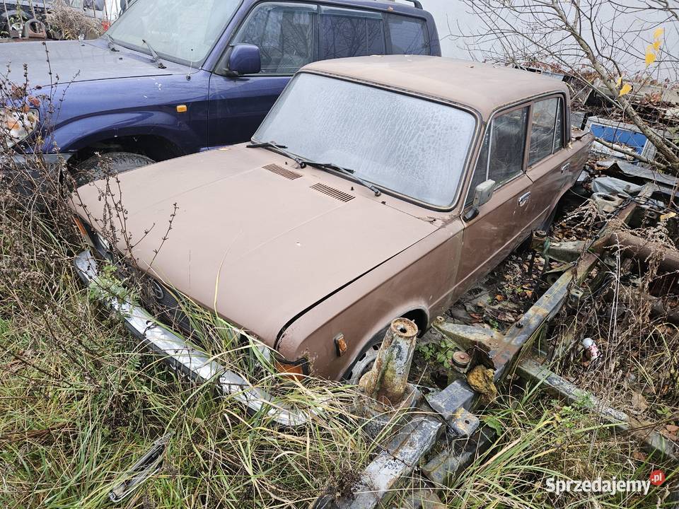 Duży Fiat 125p pali sprawne hamulce 125p Police