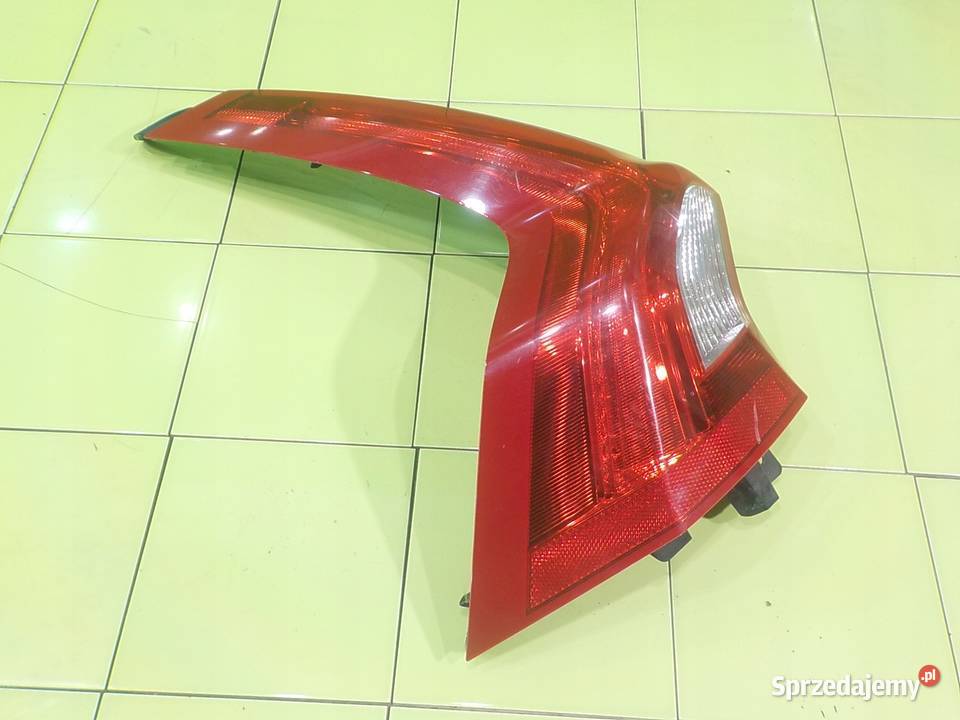 VOLVO V60 I 20 D3 11r KOMBI lampa lewa tyl Suków sprzedam