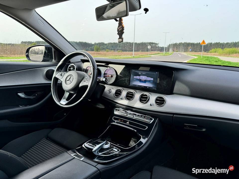 MercedesBenz Klasa E 220 d 9GTRONIC 200 2016r lubuskie Kostrzyn nad Odrą