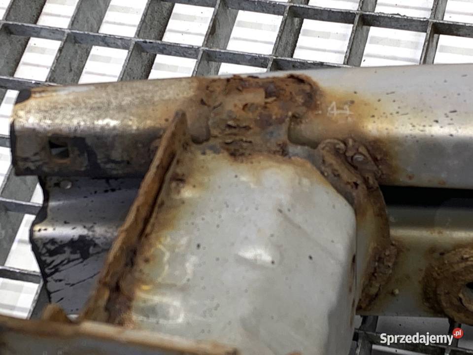 BELKA ZDERZAKA PRZÓD TOYOTA AURIS I 0612