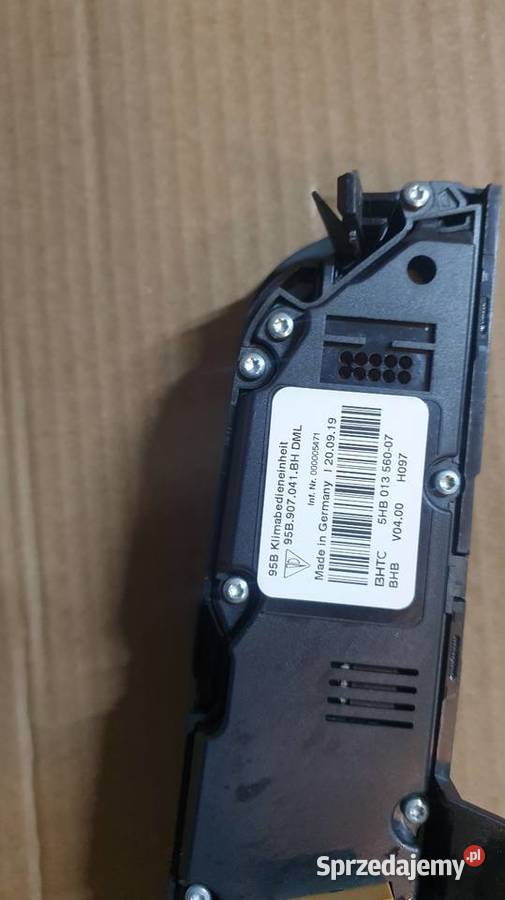 2020 Porsche Macan 95B Przyciski multifunkcyjne Nowiny