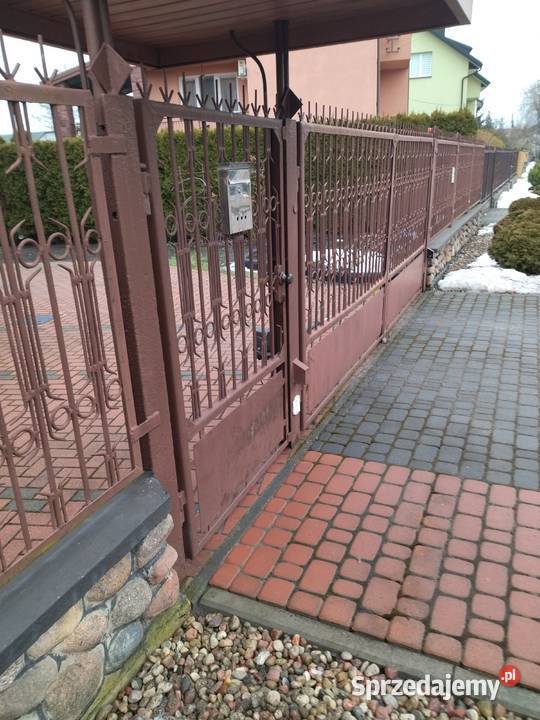 Brama przęsła złomu uzytkowego Tłuszcz