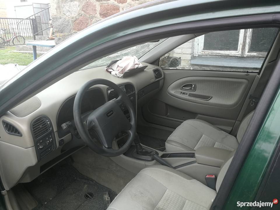 Uszkodzone Volvo v40 z roczną instalacją LPG welurowa tapicerka V40 Volvo mazowieckie