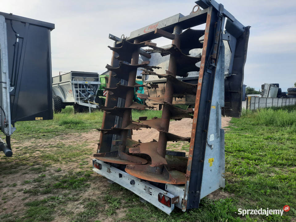 Rozrzutnik obornika przyczepa samowyładowcza Baliki