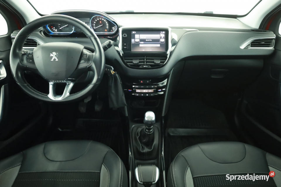 Peugeot 2008 12 PureTech gniazdo USB mazowieckie