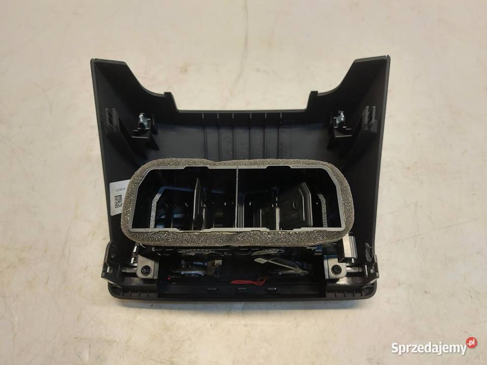 Audi A7 II 4K8 4M0 TFSI PANEL KRATKA NAWIEWU osobowe sprzedam