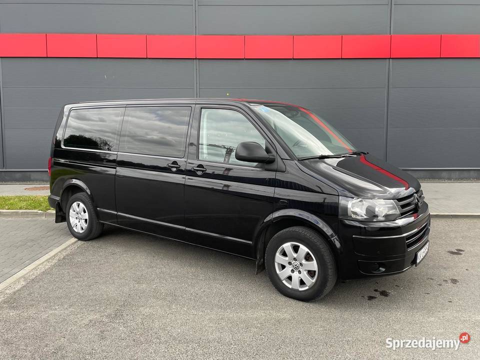 Volkswagen Caravelle 20 9 0s długi klima automat Rok produkcji 2013