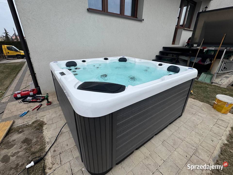 Wanna z hydromasażem jacuzzi ogrodowe Trident sprzedam