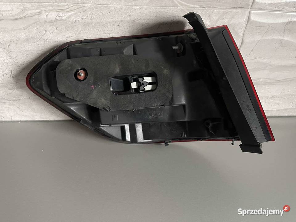 MERCEDES W212 LIFT PRAWA LAMPA TYŁ LED osobowe Lampy tylne Ostroróg