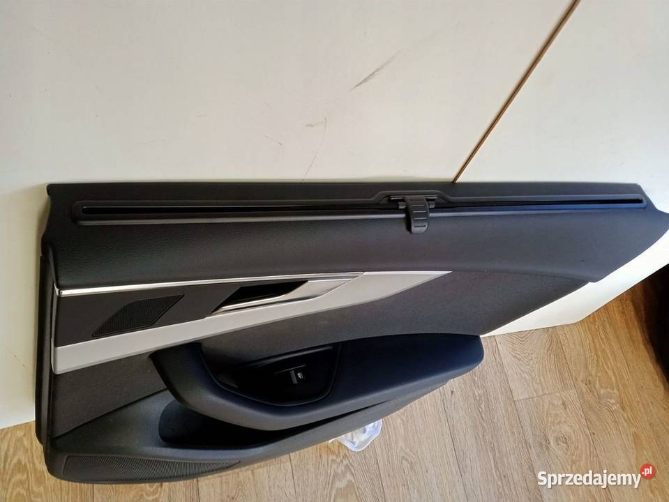 AUDI A4 B9 8W TAPICERKA PRAWY TYŁ ROLETA Rakoniewice