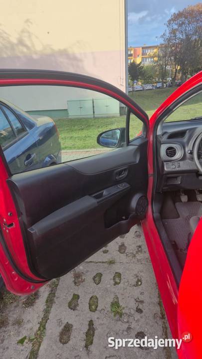 Toyota Yaris III van 2miejscowy z homologacją czerwony Rawa Mazowiecka