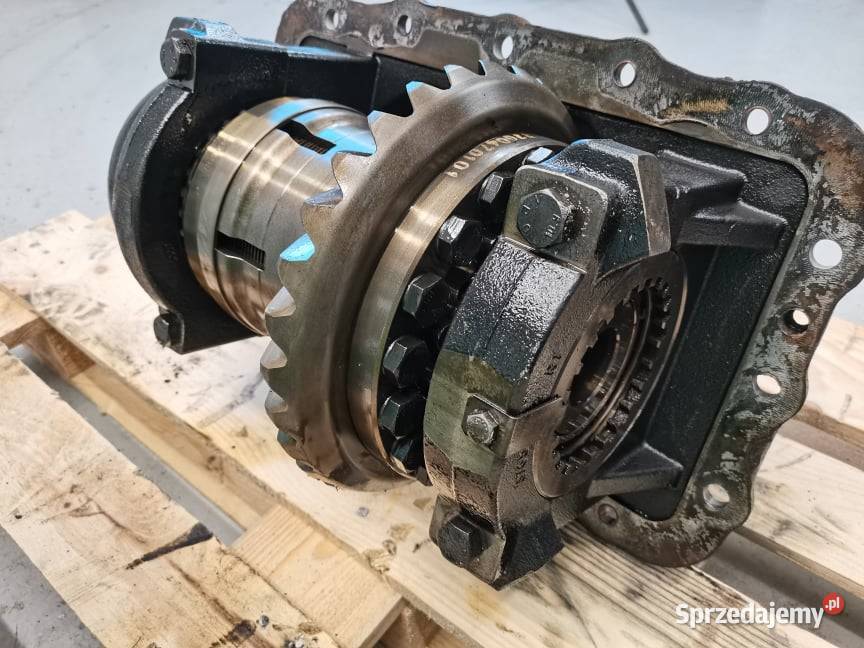 Środek mostu Massey Ferguson 8690 3766063M1 sprzedam