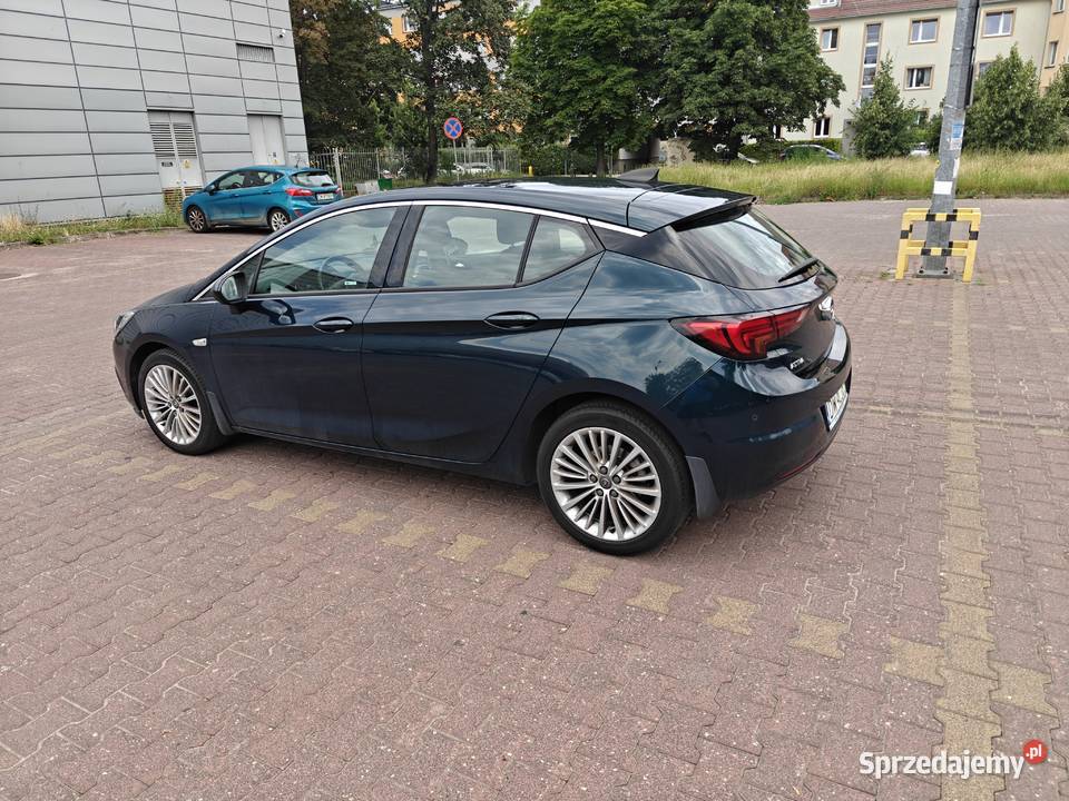 Opel Astra 14 T Elite SS niski przebieg Opel