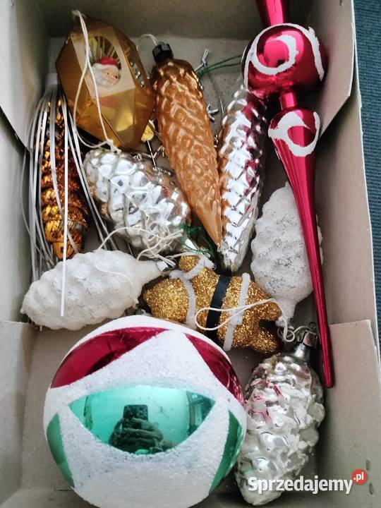 Zestaw bombek z Prl Porcelana i szkło