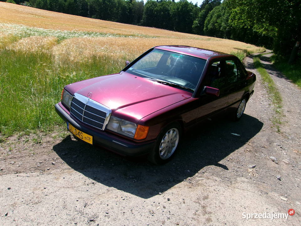 MERCEDES 190 AVANTGARDE ROSSO Rok produkcji 1992 Świerzawa