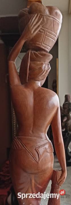 Rzeźba kobieta figurka