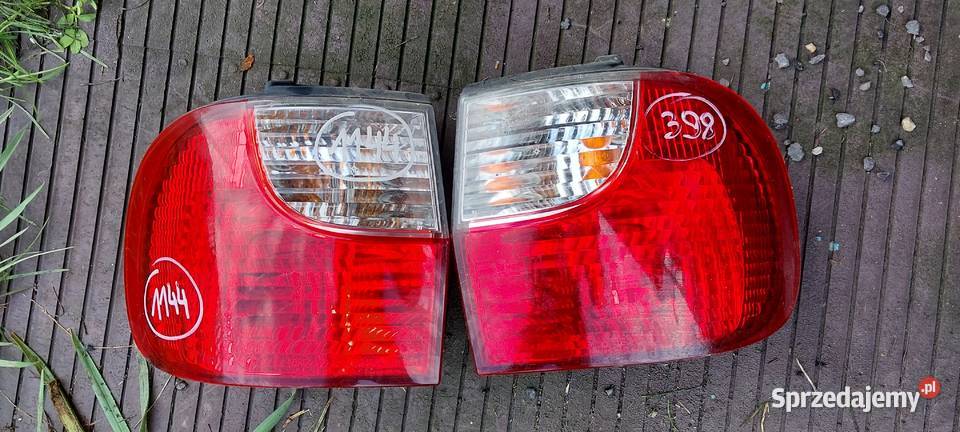 Hyundai H1 h1 starlex h100 lampa tył prawa lewa osobowe Pozostałe Byków