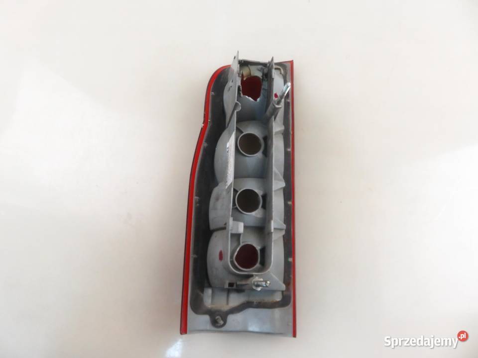 LAMPA PRAWA TYLNA FORD TRANSIT VI osobowe Lampy tylne