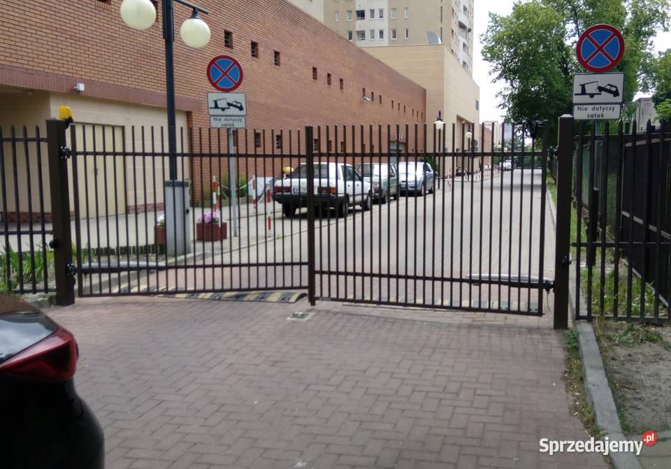 Miejsce w garażu podziemnym Warszawa Praga Płd w budynku