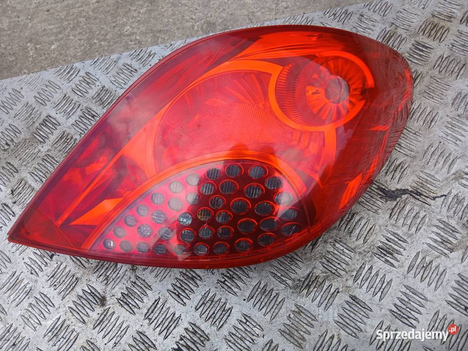 Lampa prawa tył tylna Peugeot 207 EU HB 5D 0609r Radłów