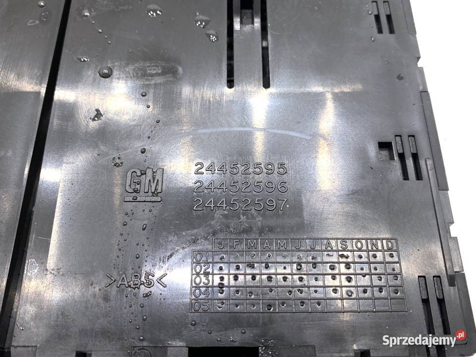 UCHWYT NA NAPOJE OPEL VECTRA C 24452595 0209 osobowe podkarpackie sprzedam