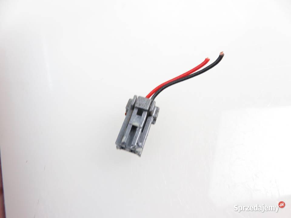 LAMPA LEWA TYLNA KLAPA MAZDA 3 BK P2913L