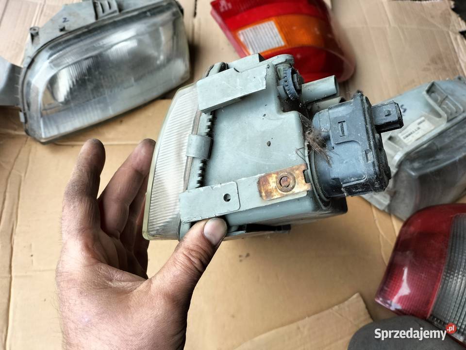 FIAT PUNTO 1 LAMPA PRZÓD PRZEDNIA LEWA Kamień-Kolonia