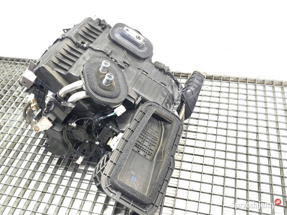 NAGRZEWNICA KOMBAJN NISSAN PULSAR Hatchback