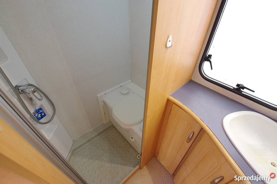 Przyczepa kempingowa 545 6 osobowa 1500 DMC dolnośląskie Strzelin