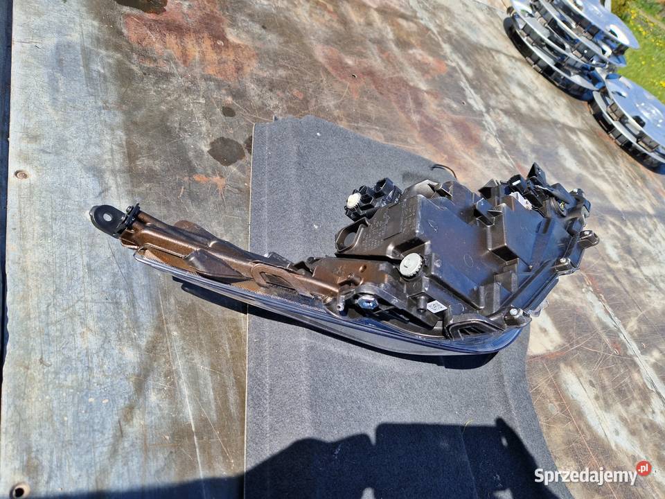 Toyota Corolla E21 sedan reflektor FULL LED ORG lewe