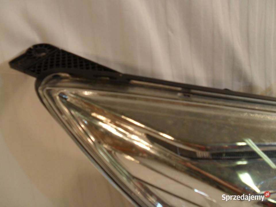 Lampa Przednia Prawa Ford Focus MK3 Xenon Nowy Tomyśl sprzedam