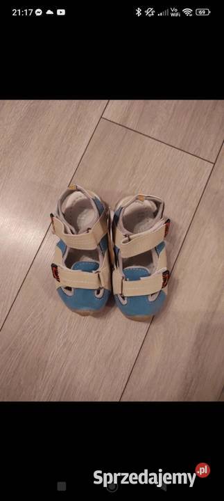 Sandałki chłopak r 26 wkładka 155 Międzybórz