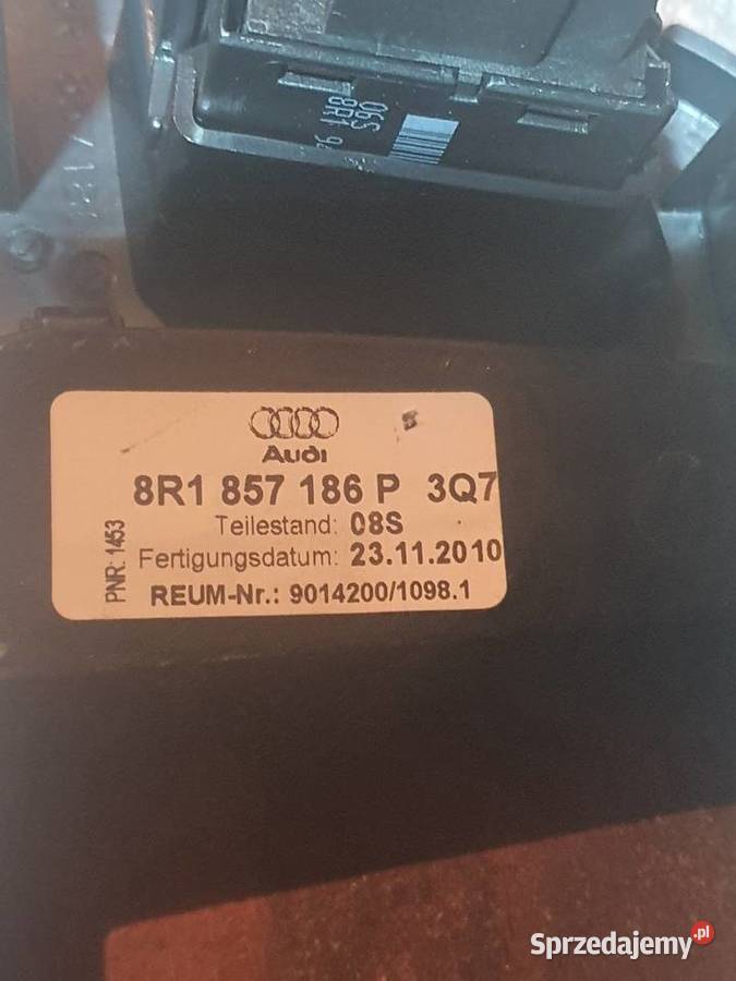 Oryginalna Ramka Wyświetlacza Radia Audi Q5 2011 Cierpice