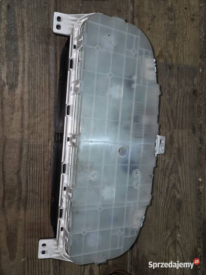 Licznik zegary Mazda 6 20 benzyna osobowe Łagów