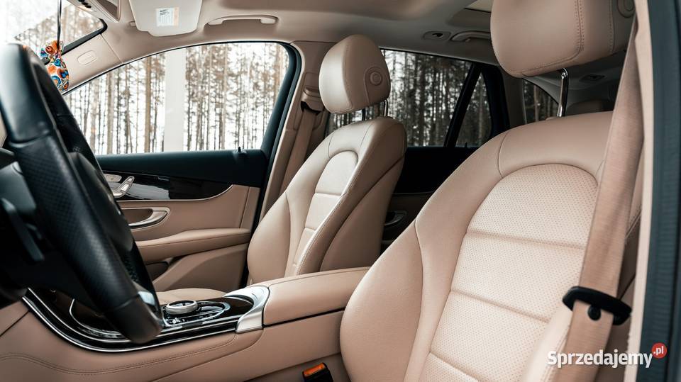 MercedesBenz GLC300 SUV