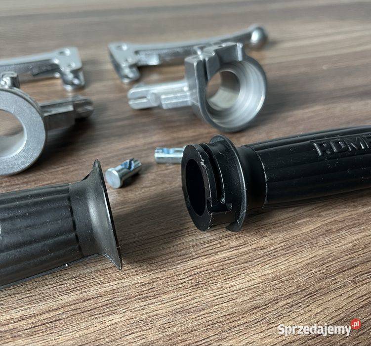 NOWY POLSKI KOMPLET DŹWIGNIA KORPUS GUMA Kierownice motocyklowe sprzedam