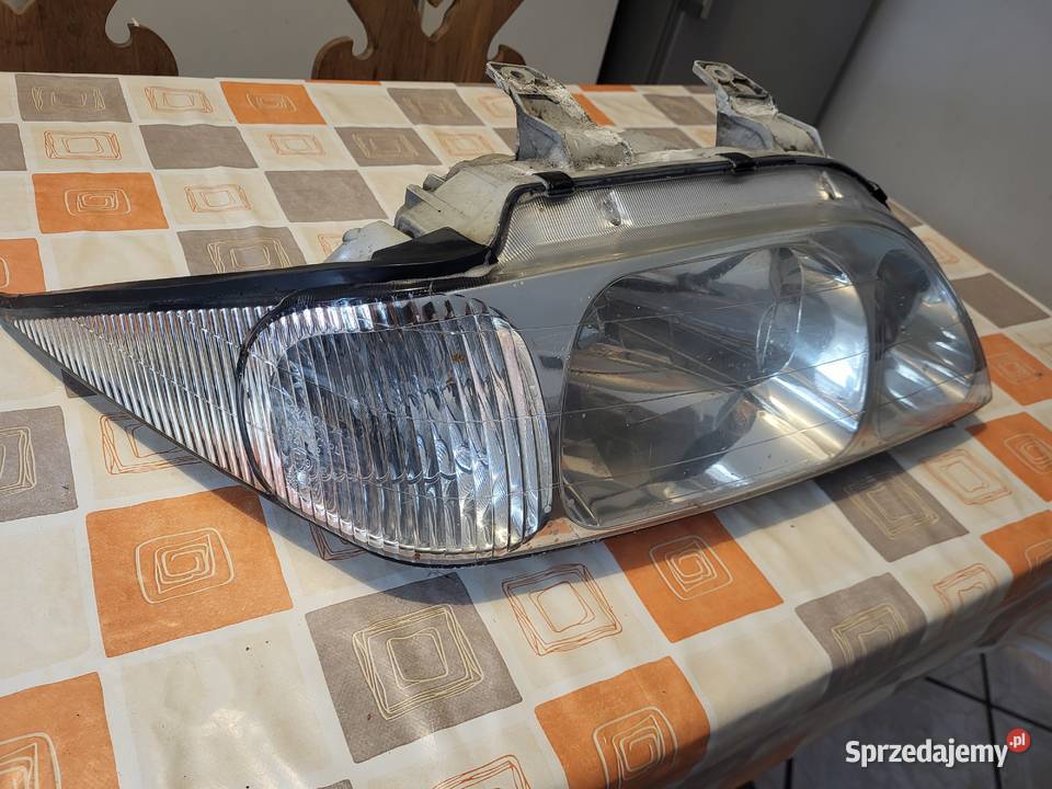 Lampa przednia Musso 1998r Wrocław
