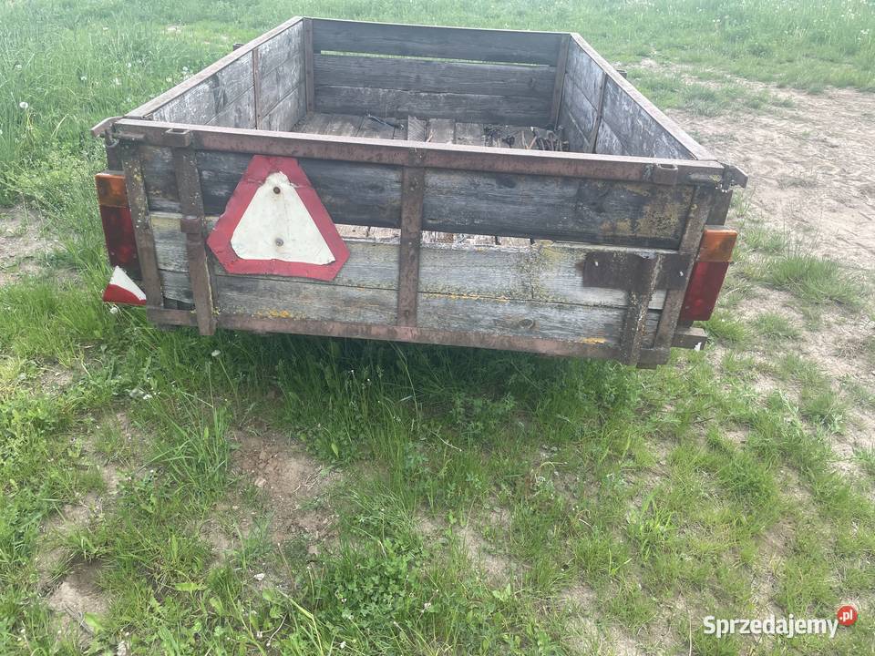 Przyczepa jednoosiowa uniwersalna nieuszkodzony Mrągowo