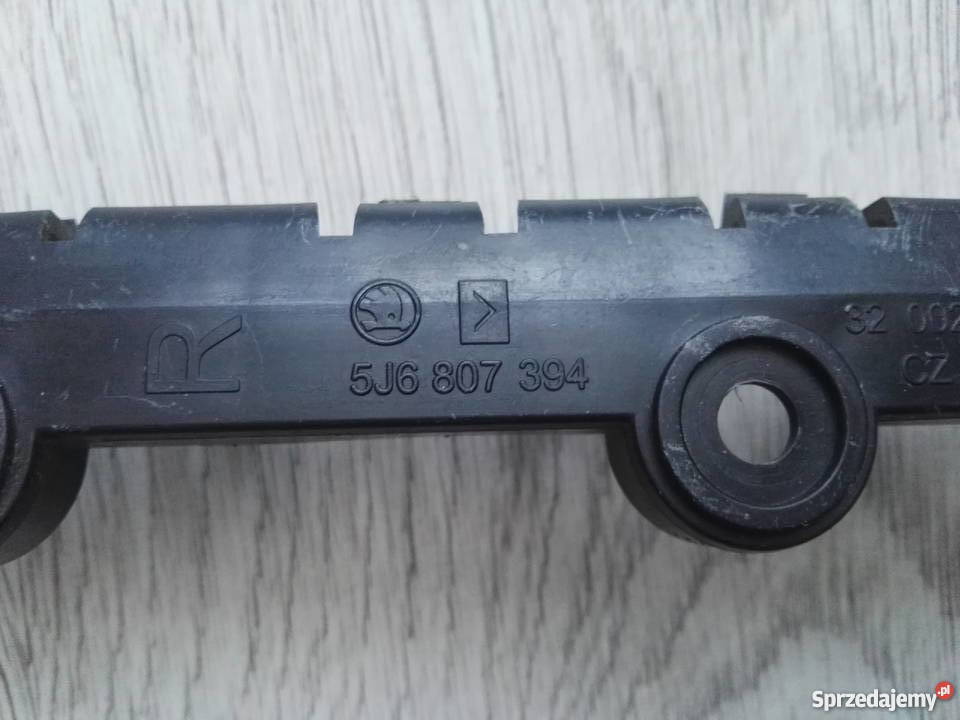 SKODA FABIA II Prawy ŚlizgZderzaka Tył 5J6807394 Motoryzacja Międzychód