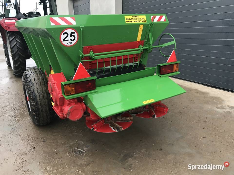 Rozsiewacz wapna nawozu Piast RCW3 Rozsiewacze nawozów Długie