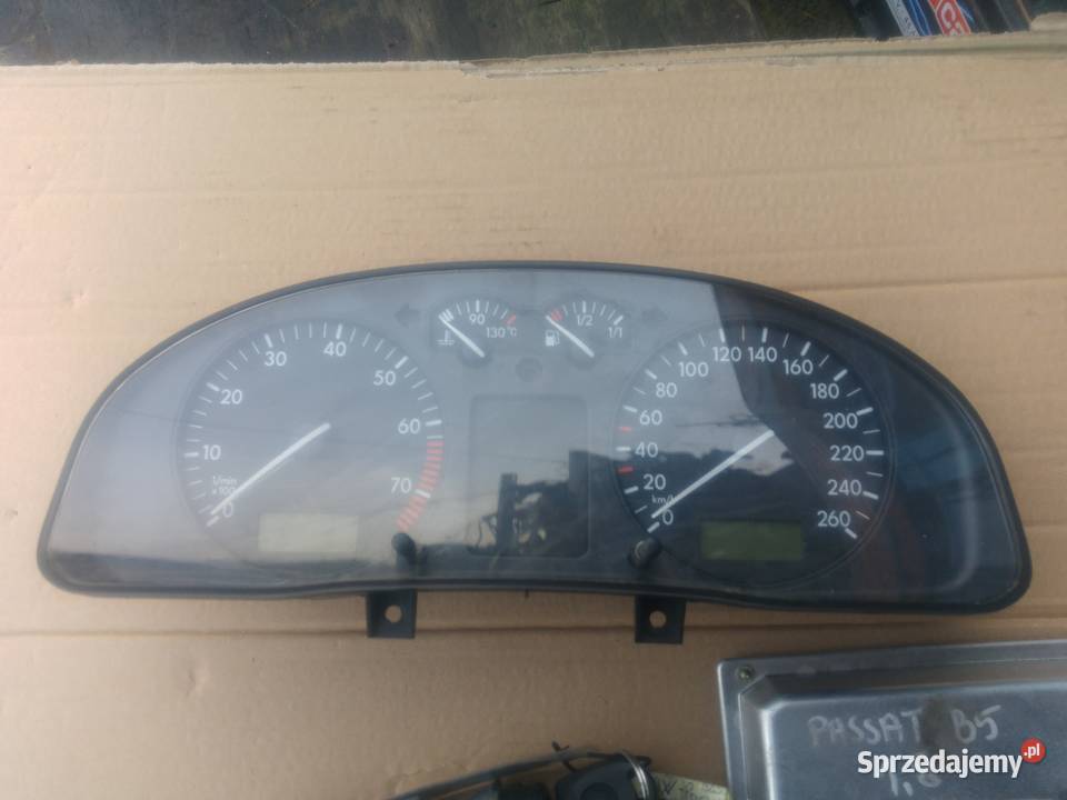 Zestaw startowy komputer 8D0907558F Vw Passat B5 Części samochodowe Dębno