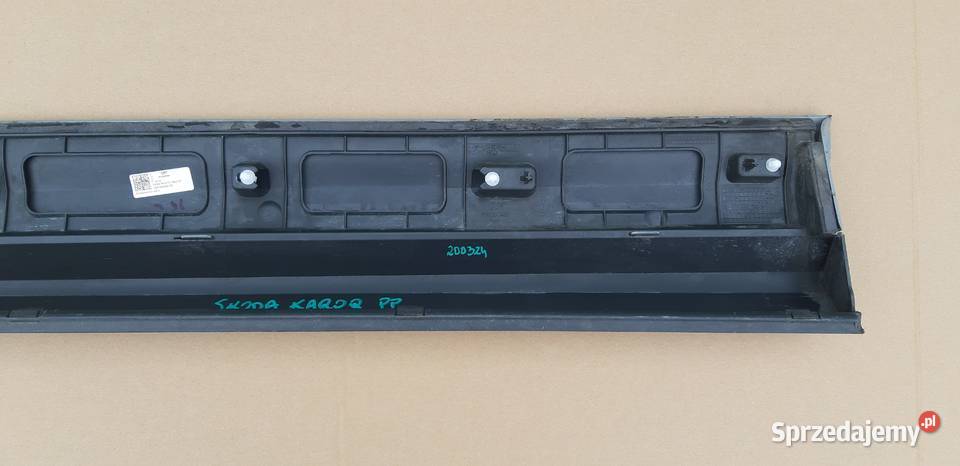 SKODA KAROQ 57A LISTWA DRZWI PRAWY PRZÓD Listwy i nakładki Bieleń