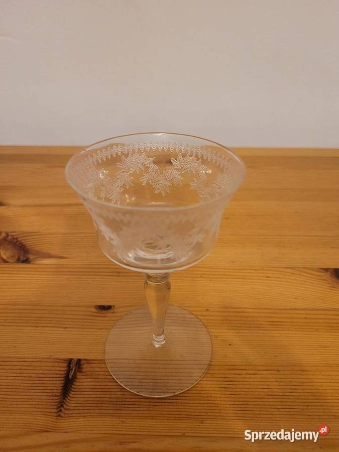 Kryształowe kieliszki do wina szampana stare Brwinów sprzedam